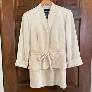 Vintage Positive Attitude woman’s suit size 8 cream off-white Pelplum pearl